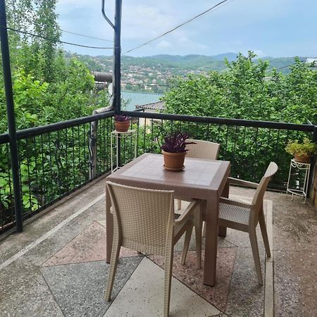 Camellia Hotel Kutaisi Eksteriør billede